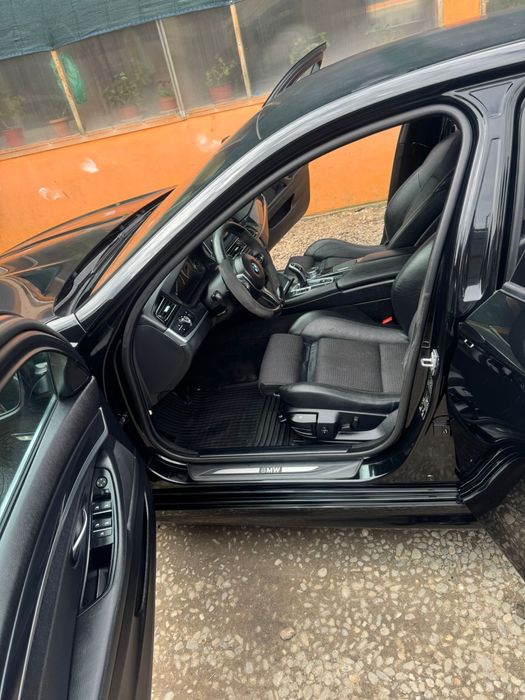 Vand Bmw F 10  520 d , M packet an 2011