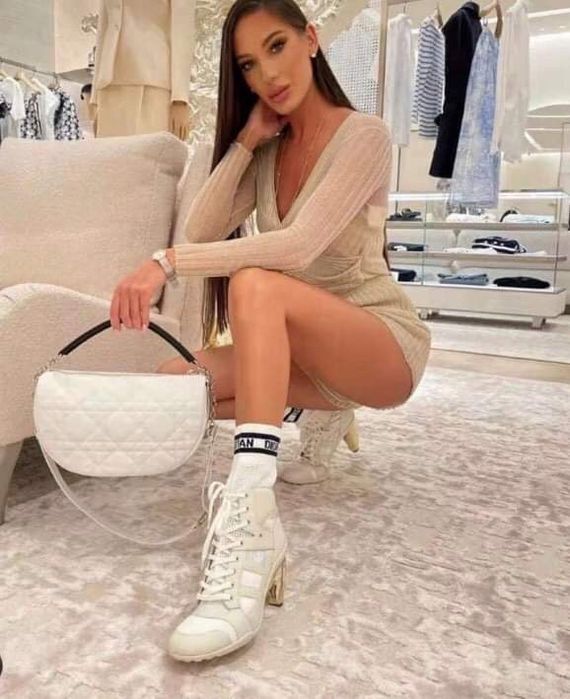 Уникални боти Диор