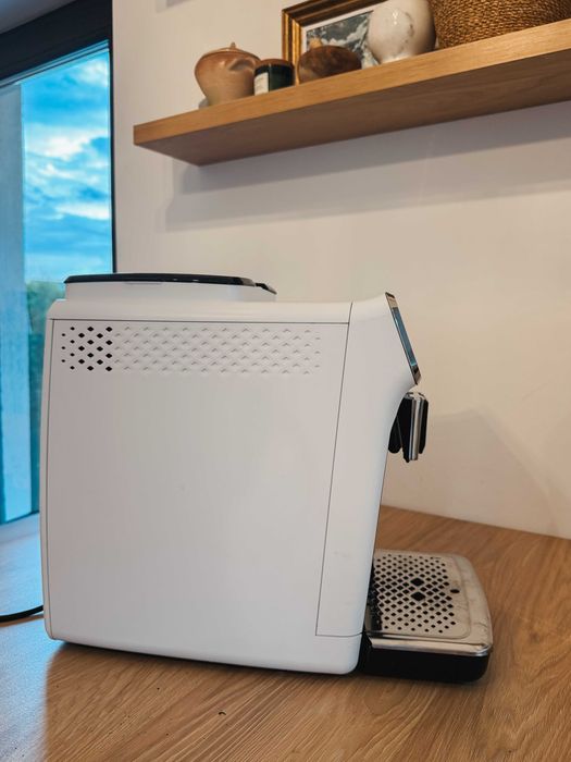 Espressor automat Philips EP3243/50 LatteGo