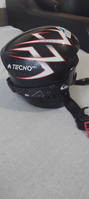 Casca schi pentru copii cam de 8 ani.