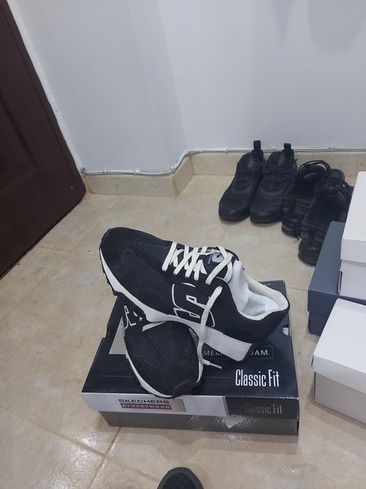 Adidasi sneakers