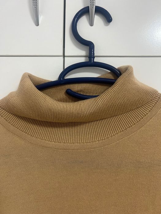 Мъжко бежово поло