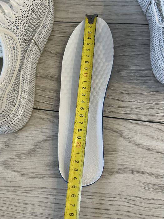 Дамски блестящи кецове