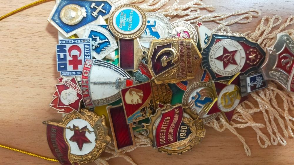 Какарды и значки