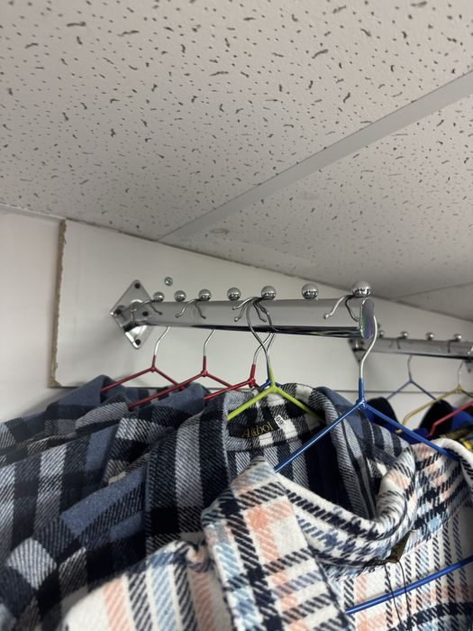 Вешалки      100тнг