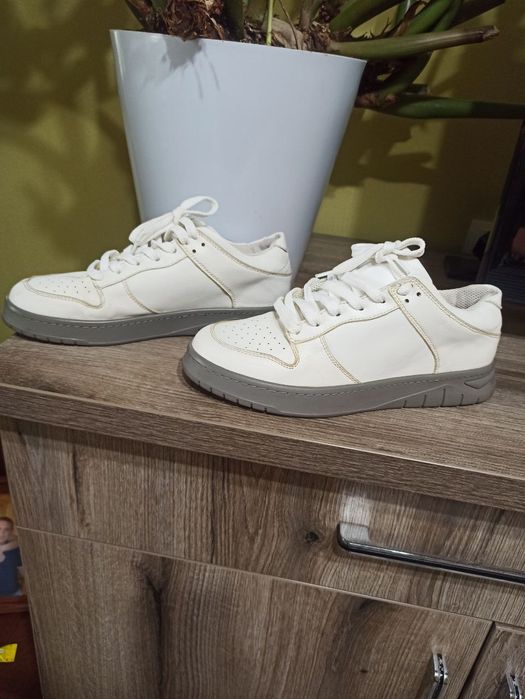 Мужские кроссовки