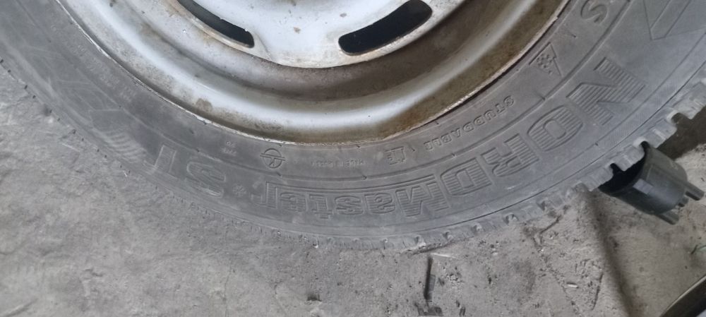 Диск с резиной R13 на запаску