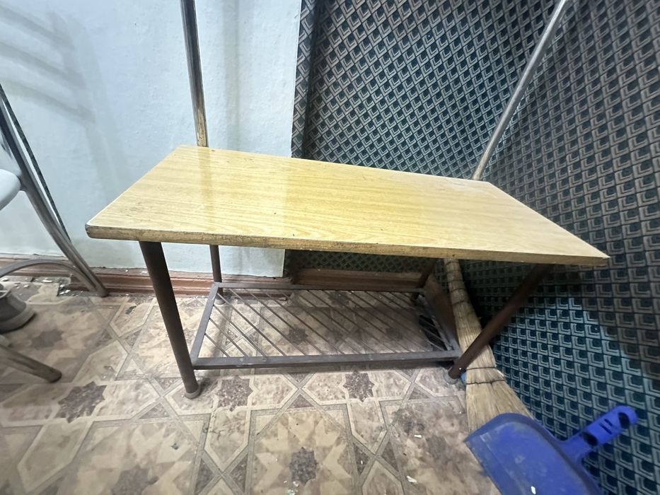 Прихожая вешалка с обувницей