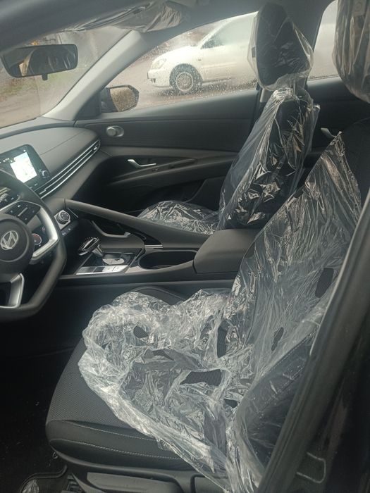 Hyundai Elantra 2025