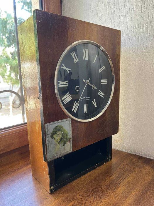 Антиквариат часы "Янтарь"