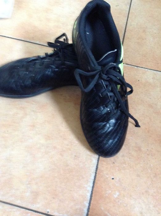 Adidasi, Kipsta fotbal anti alunecare marimea 37