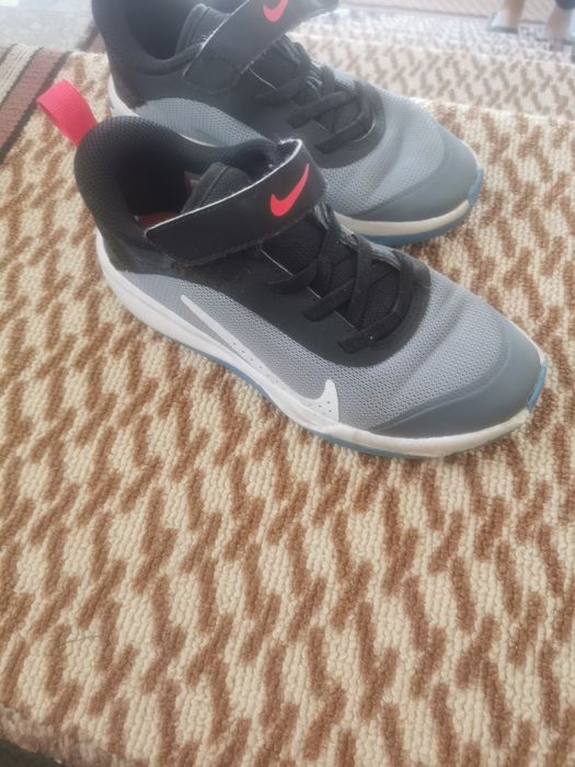 Nike маратонки 33 номер