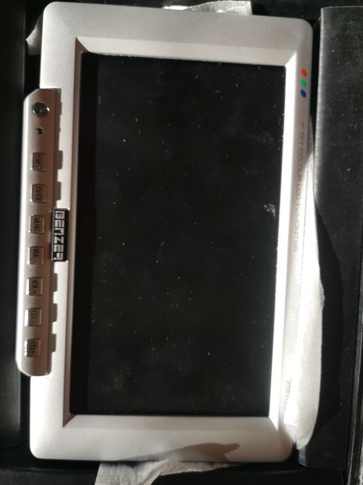 Телевизор за кола без цифров тунер