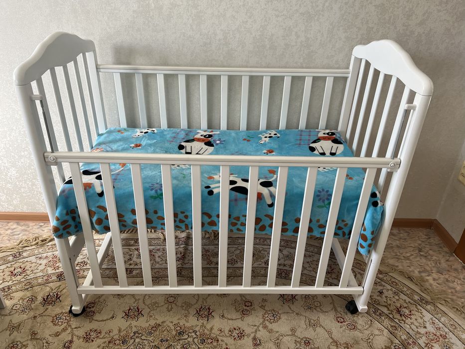 Продам детскую кроватку