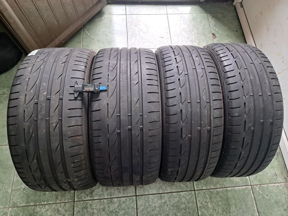 Set anvelope 255/40 R18 cu 225/45 R18 Bridgestone runflat