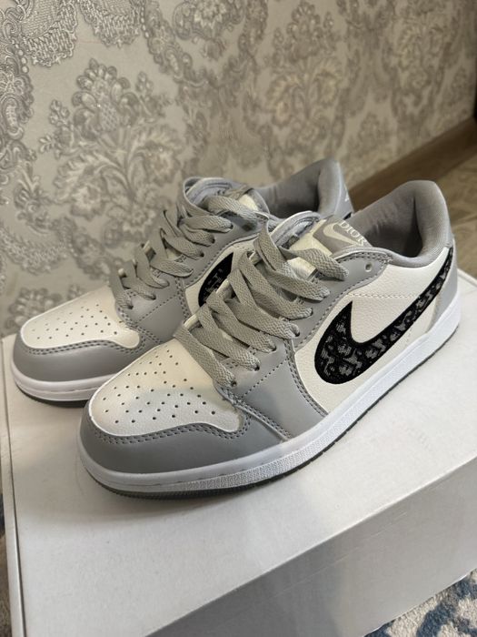 Кроссовки мужские новые