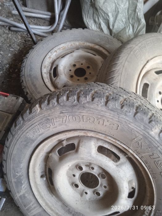 Продам 3 шины R13 (ВАЗ-2110)