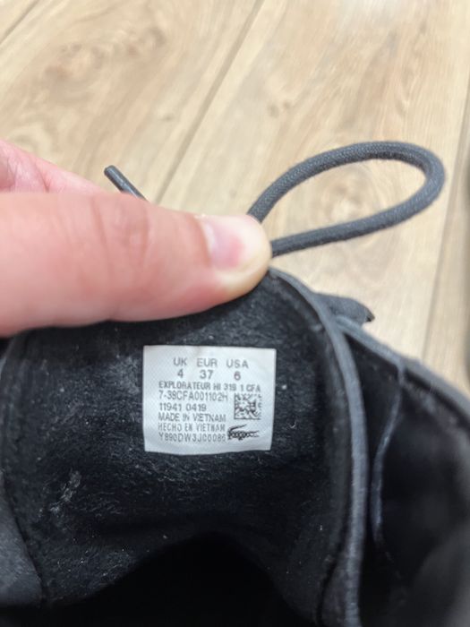 Продажа обуви Lacoste