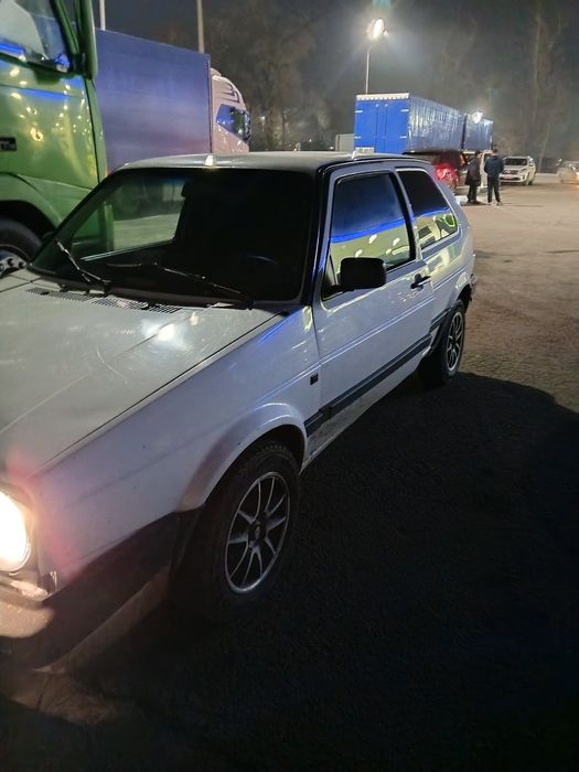 Продам гольф2 1991г автомат каробка