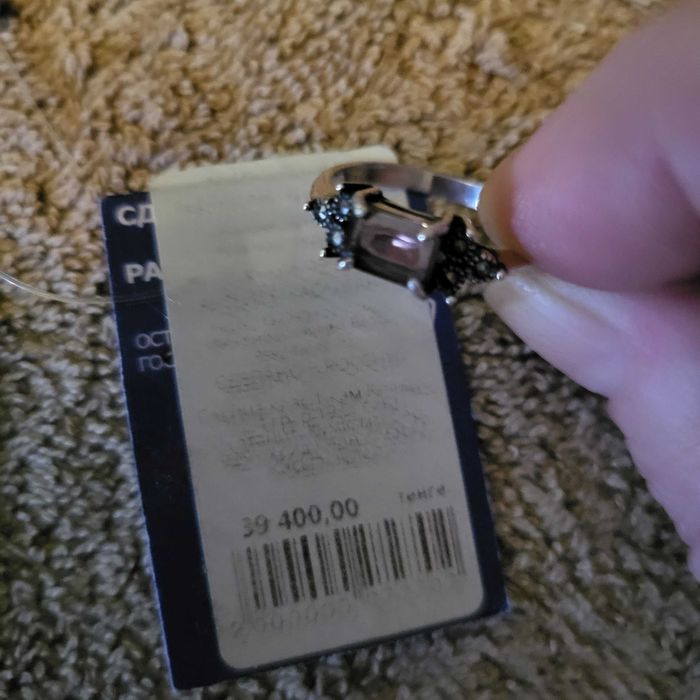 Продам серебряные серьги и кольцо