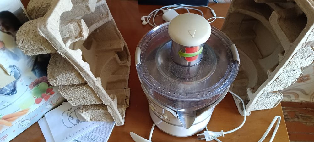 Продаю соковыжималку