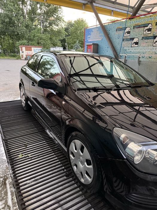 Opel Astra H GTC