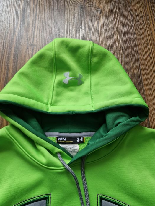 Страхотен мъжки суитчър UNDER ARMOUR размер M , без забележки