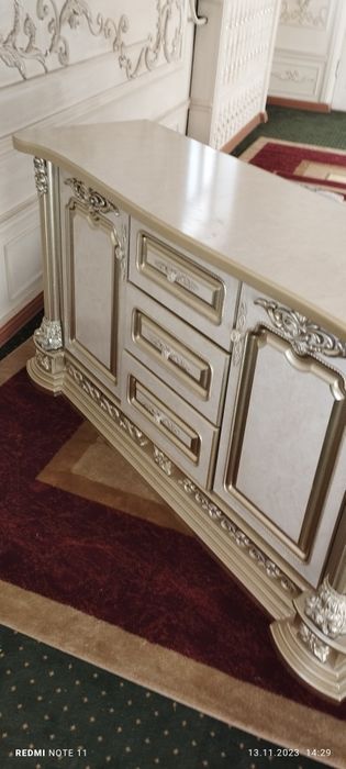 Стенка пенал для гостинний