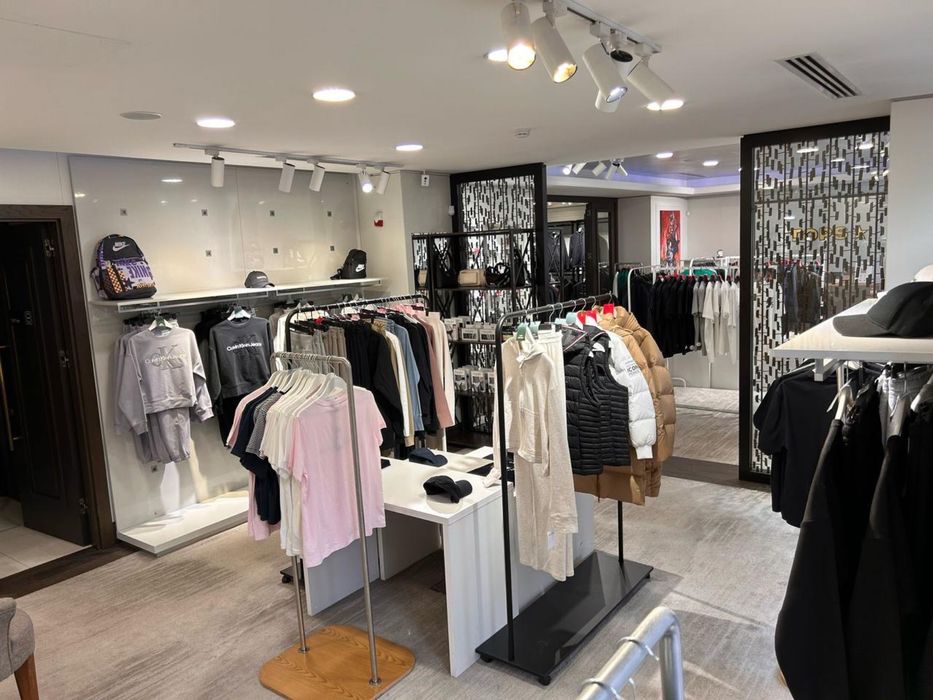 Продается готовый магазин одежды