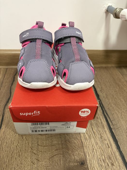 Sandale superfit, 24