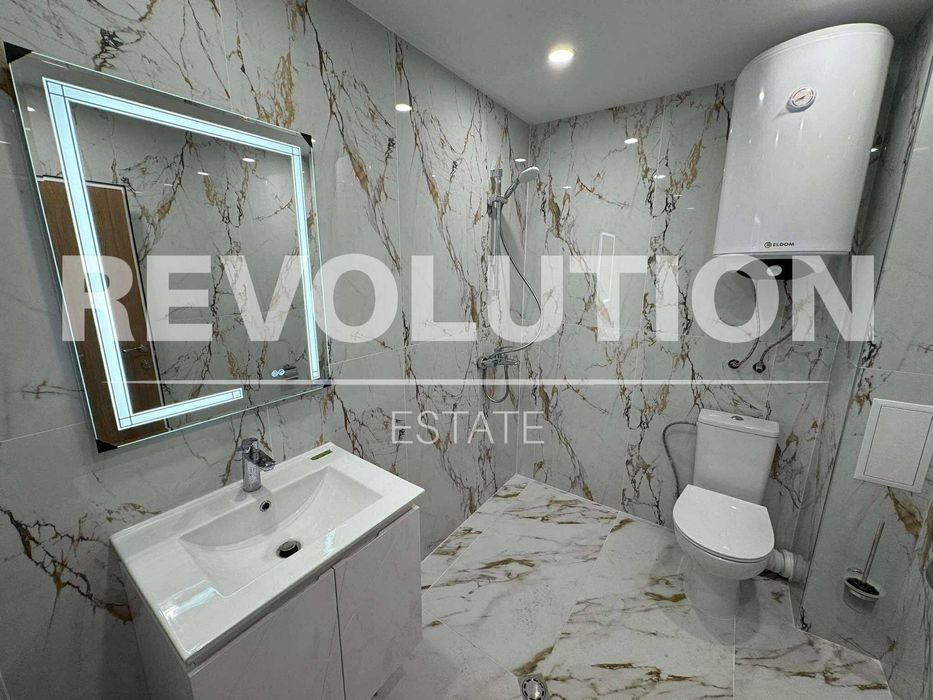 Дава се под наем Двустаен апартамент в Варна, Център - 75 кв.м за 618.12 € - Снимка #4