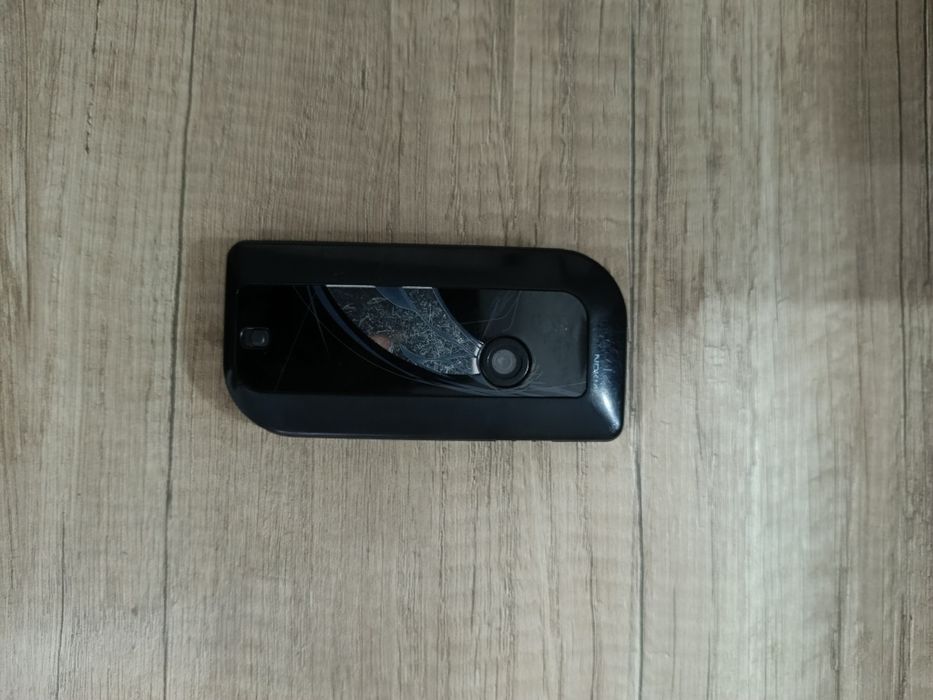 Nokia 7610 лепесток