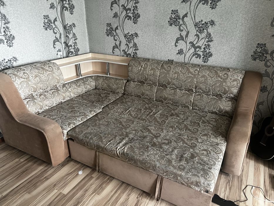 Продам диван в хорошем состоянии