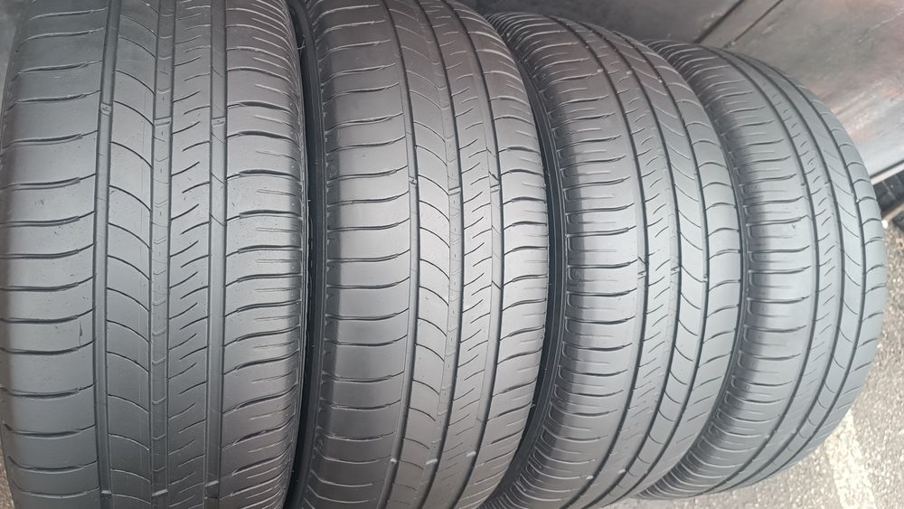 205/60/16 Michelin