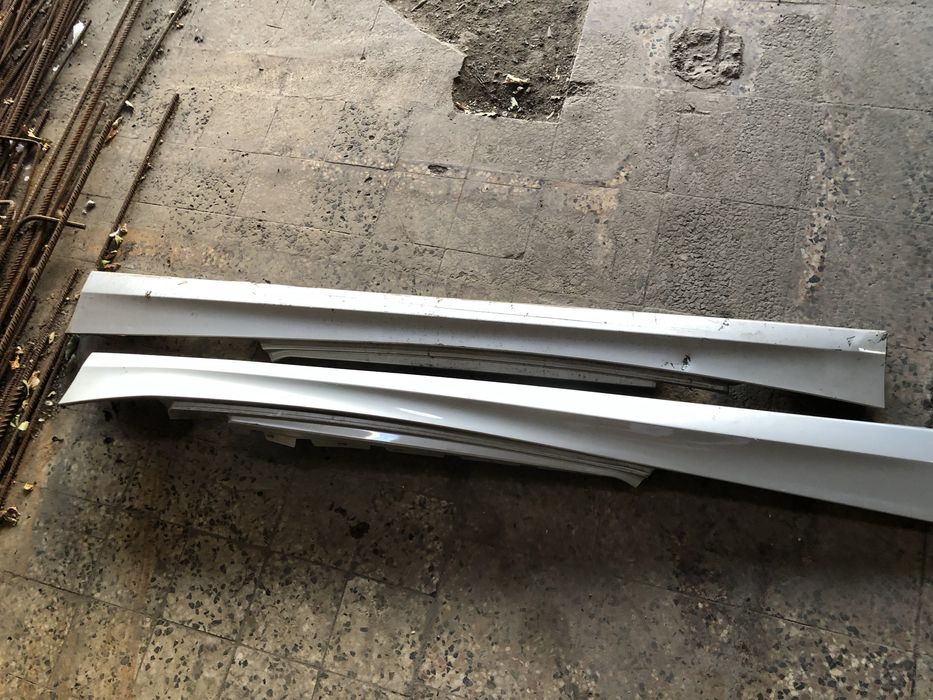 Set Praguri Stanga Dreapta BMW E81/E87 [facelift] Original an 2009.