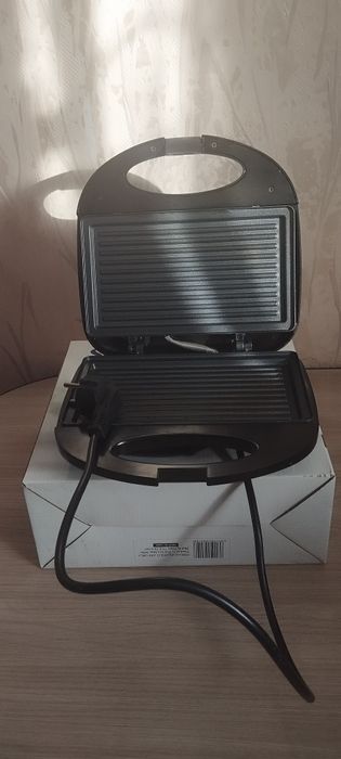 Продам грильница электрическая