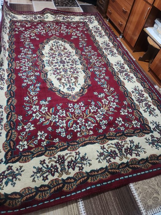 Продаётся Ковёр 3×2