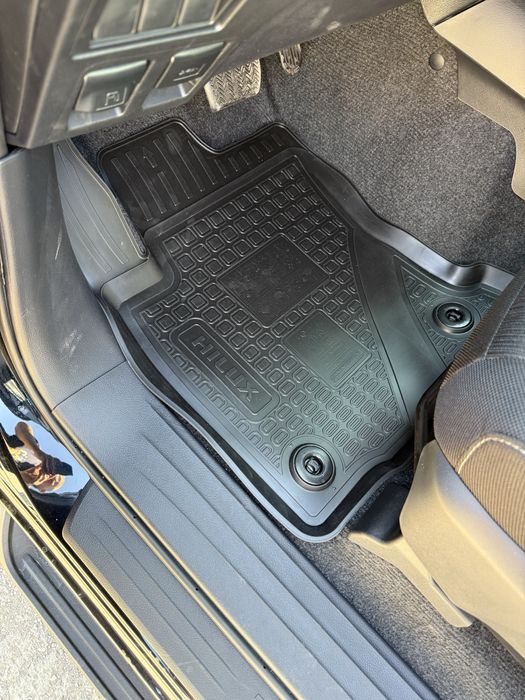 Коврики в салон Toyota Hilux с 2015+
