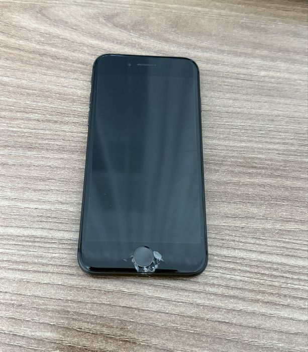 Iphone 8 в хорошем состоянии