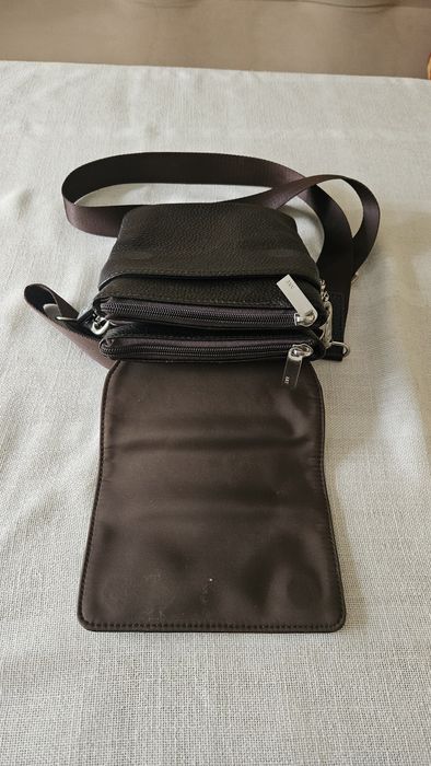 Продавам мъжка чанта на АРТ