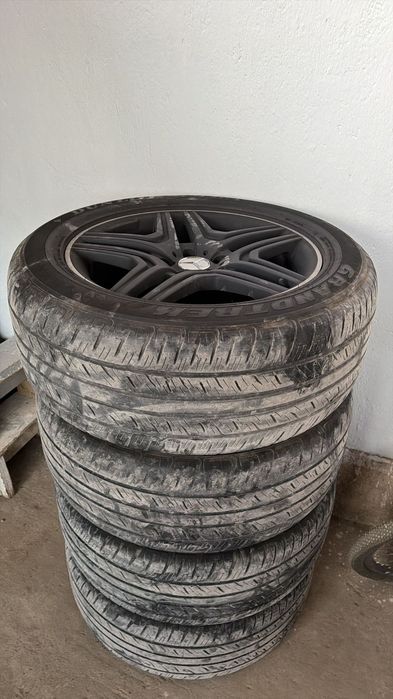 Продам титановые диски с резиной