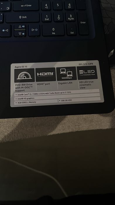 Продается ноутбук ACER Aspire ES1-572