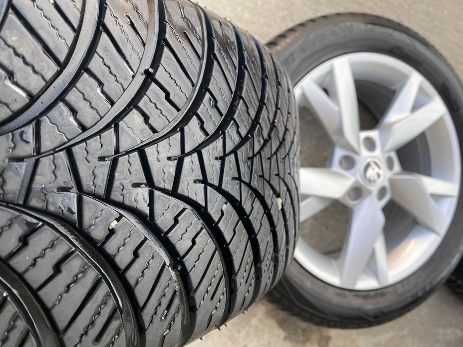 Jante originale Skoda 17 cu anvelope All Season