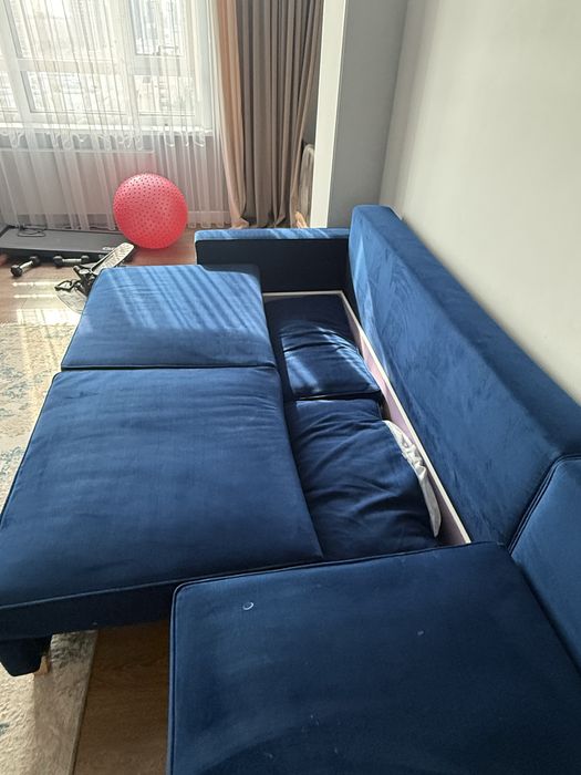 Продам Диван 3м*105см