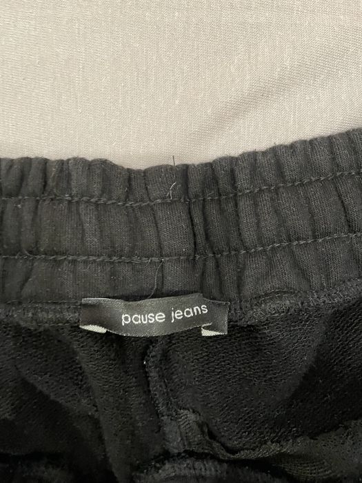 Продавам къси гащи pouse jeans