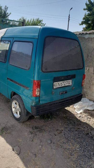 Дамас сотилади 2001 йил яшил