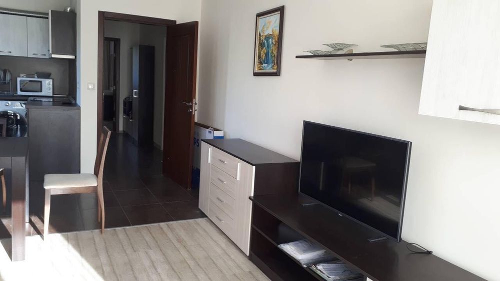 Дава се под наем Двустаен апартамент в София, Кръстова вада - 62 кв.м за 699 € - Снимка #2