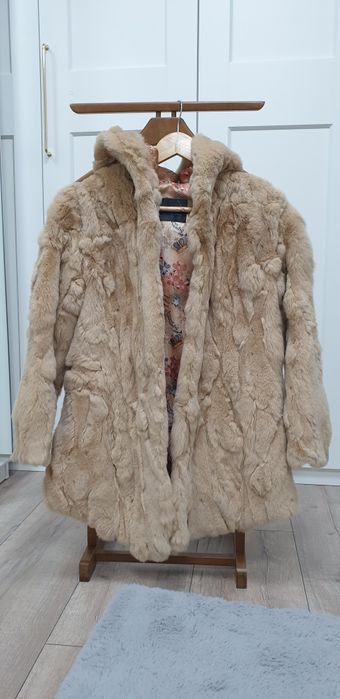 Blana naturala de iepure, S, cu gluga