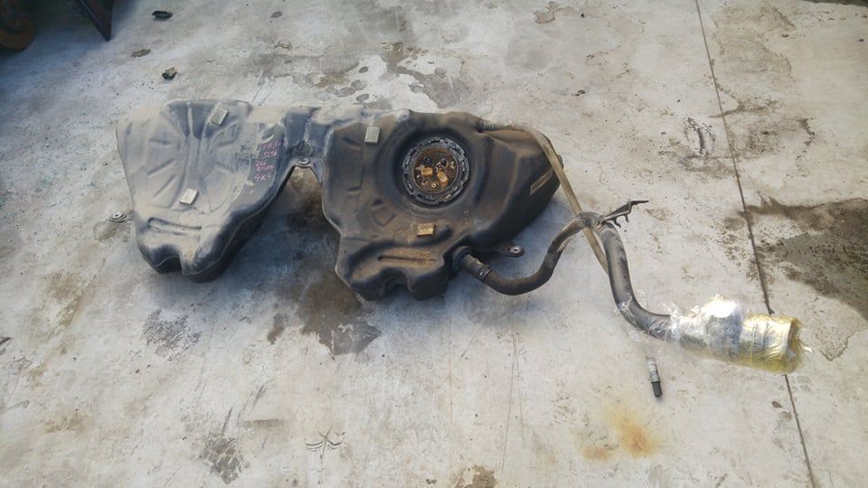 rezervor auto bmw serie 5 f11 525 d  x-drive 4x4