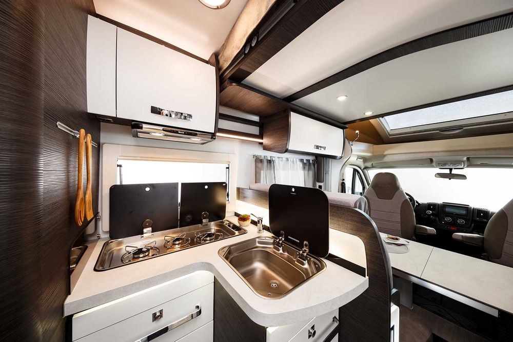 Inchirieri autorulote 5-6 locuri